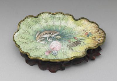 图片[2]-Painted enamel brush wiper in the form of a lotus leaf, Qianlong reign (1736-1795), Qing dynasty-China Archive